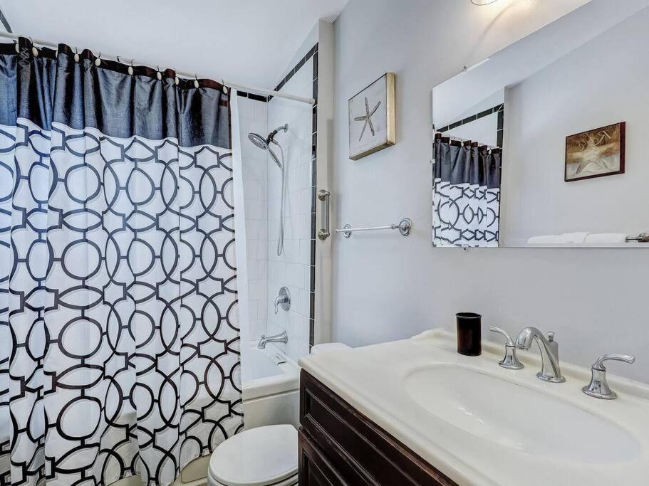 Historic Savannah Gold Private Condo With Pool - 2Bed, 1&Half Bath, Sleeps 6, 1St Floor, 15 Min Walk To Historic Savannah Center And All Attractions Buitenkant foto